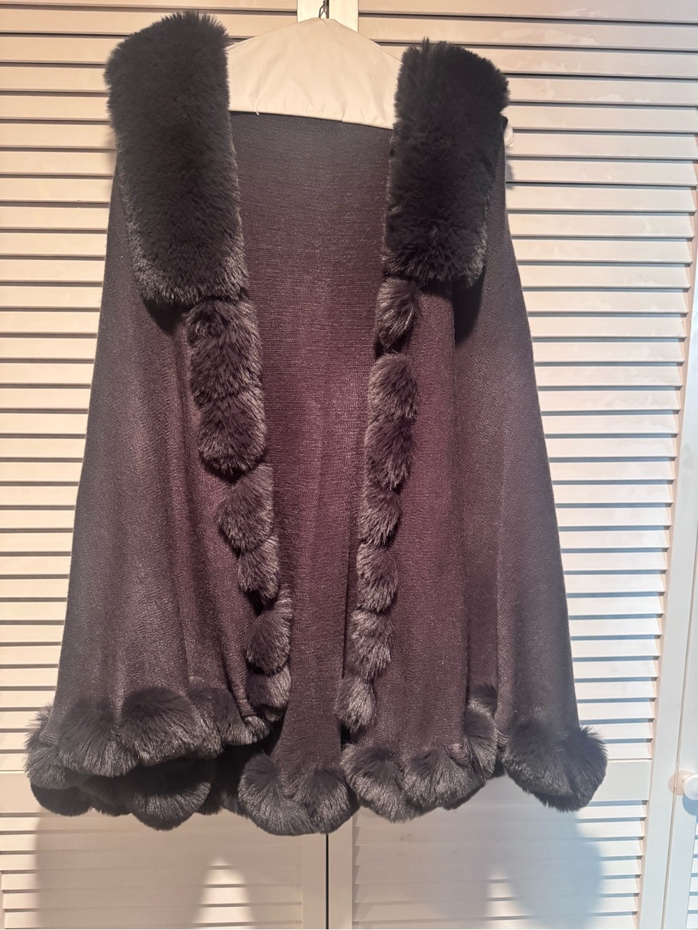 Black Faux-Fur Trim Women's Cape Sweater